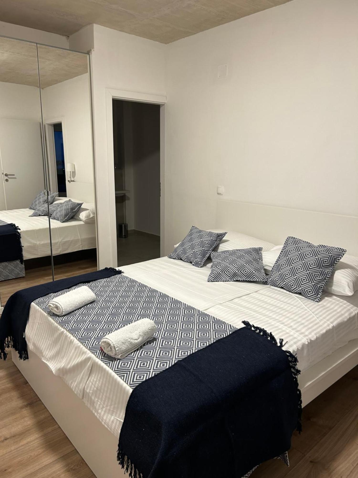 Twenty-Punat Apartments Zewnętrze zdjęcie
