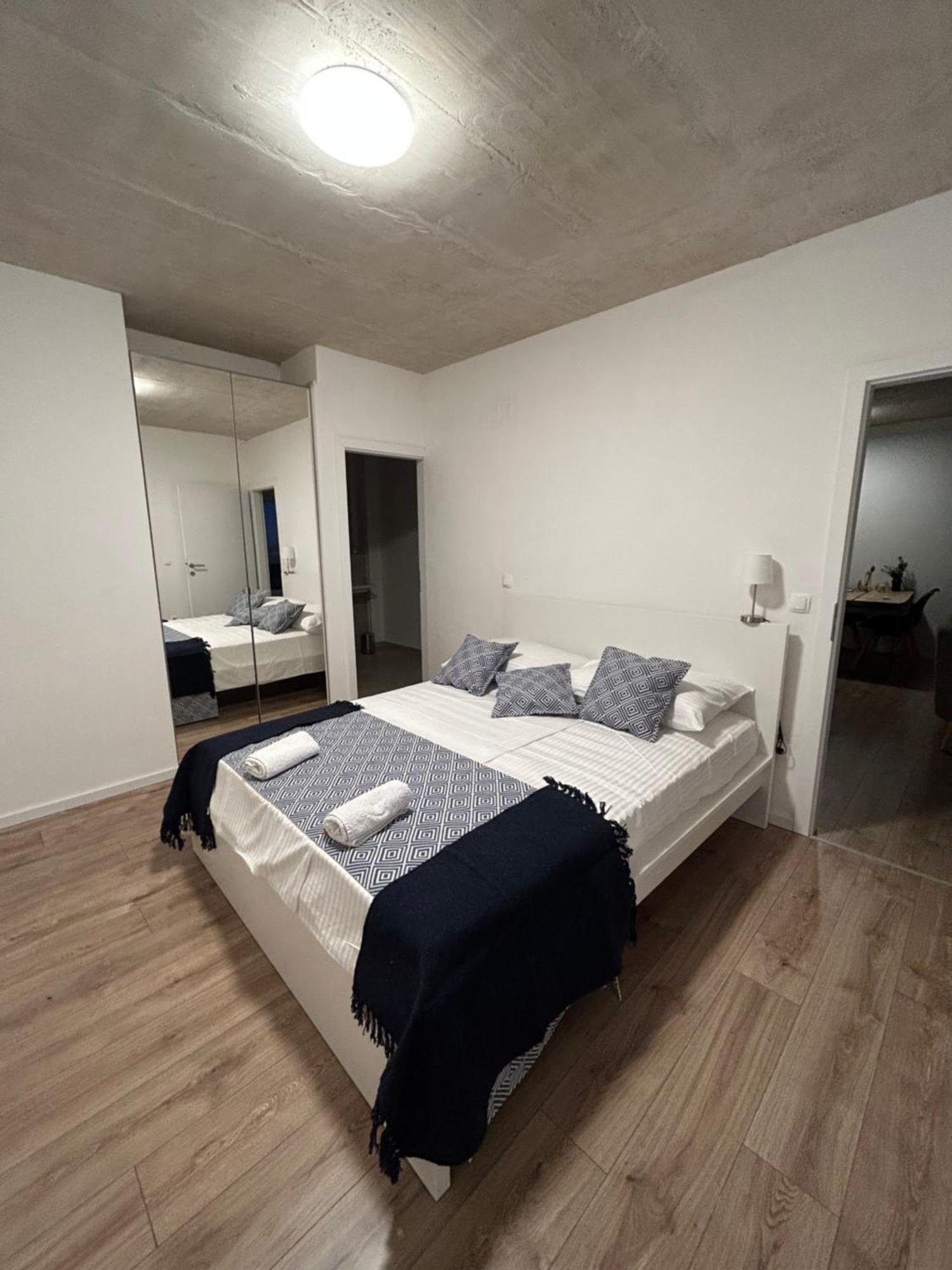 Twenty-Punat Apartments Zewnętrze zdjęcie